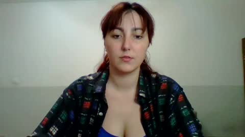 Sarah online show from September 17, 2025, 6:09 pm