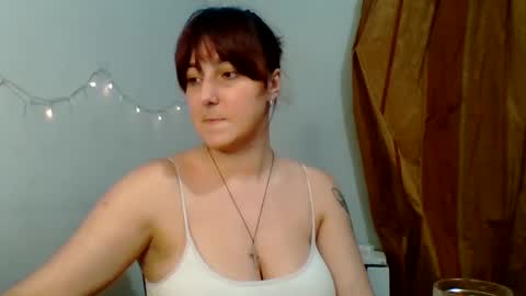 Sarah online show from September 23, 2025, 4:54 pm