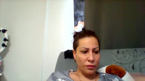 Snapshot of szeszi1985 chatting on December 2, 2025, 9:47 am szeszi1985 online show from December 2, 2025, 9:47 am