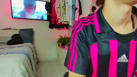 TONER online show from October 11, 2025, 2:11 am