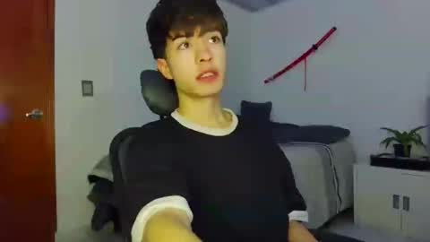 Snapshot of t0n3r chatting on February 3, 2026, 2:10 am TONER online show from February 3, 2026, 2:10 am