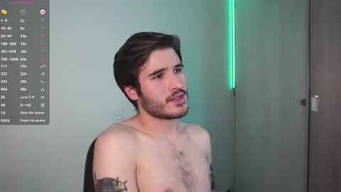 t0ny_wylie online show from December 12, 2024, 4:04 am