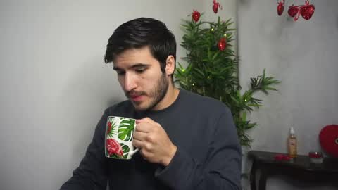 t0ny_wylie online show from February 17, 2025, 11:34 am