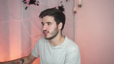 t0ny_wylie online show from October 14, 2025, 11:49 pm