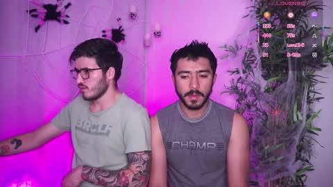 t0ny_wylie online show from October 22, 2025, 9:14 pm