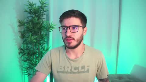 t0ny_wylie online show from November 5, 2025, 9:31 am