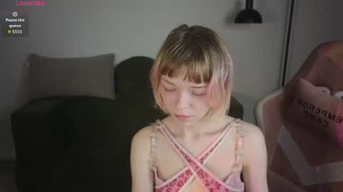 Snapshot of t1nker_bell chatting on June 11, 2026, 8:56 am Alice online show from June 11, 2026, 8:56 am