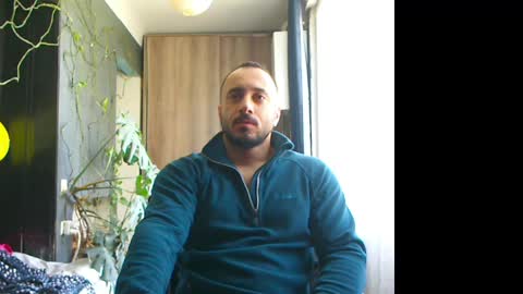 Snapshot of t_huracane chatting on April 22, 2026, 7:55 am Huracane online show from April 22, 2026, 7:55 am