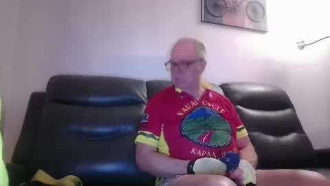 tacrunner66_ online show from February 9, 2025, 3:23 pm