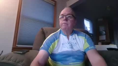 tacrunner66_ online show from February 12, 2025, 1:30 am