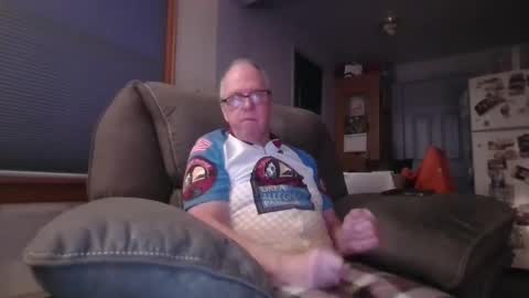 tacrunner66_ online show from February 20, 2025, 3:12 am