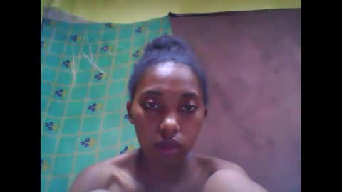 Snapshot of tahiriniah chatting on February 21, 2025, 6:29 am tahiriniah online show from February 21, 2025, 6:29 am