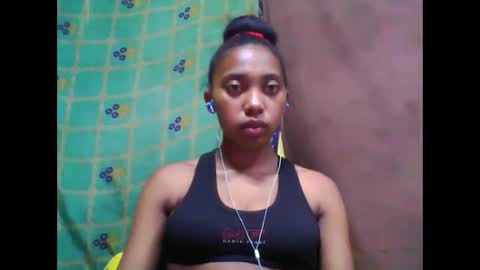 Snapshot of tahiriniah chatting on February 21, 2025, 9:34 am tahiriniah online show from February 21, 2025, 9:34 am