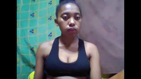 Snapshot of tahiriniah chatting on February 21, 2025, 1:55 pm tahiriniah online show from February 21, 2025, 1:55 pm