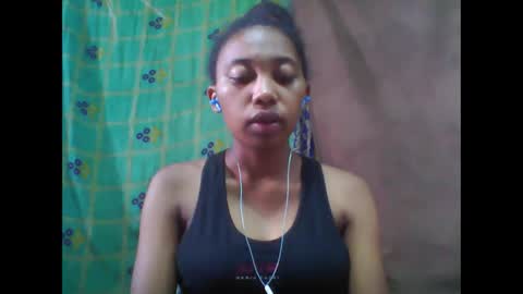 Snapshot of tahiriniah chatting on February 23, 2025, 6:39 am tahiriniah online show from February 23, 2025, 6:39 am