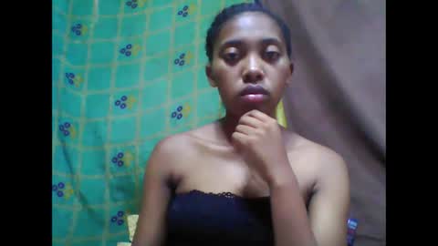 Snapshot of tahiriniah chatting on February 25, 2025, 7:14 pm tahiriniah online show from February 25, 2025, 7:14 pm