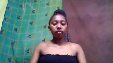 Snapshot of tahiriniah chatting on February 26, 2025, 10:15 am tahiriniah online show from February 26, 2025, 10:15 am