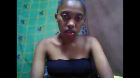 Snapshot of tahiriniah chatting on February 26, 2025, 1:19 pm tahiriniah online show from February 26, 2025, 1:19 pm