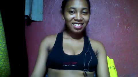 Snapshot of tahiriniah chatting on March 4, 2025, 1:28 pm tahiriniah online show from March 4, 2025, 1:28 pm