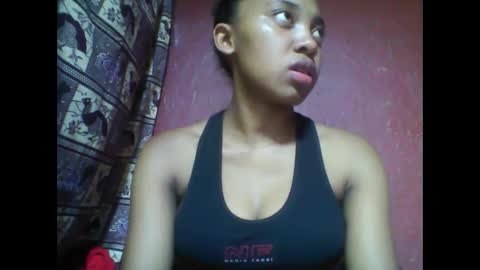 Snapshot of tahiriniah chatting on March 6, 2025, 3:24 pm tahiriniah online show from March 6, 2025, 3:24 pm