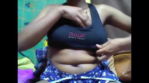 Snapshot of tahiriniah chatting on March 12, 2025, 3:18 pm tahiriniah online show from March 12, 2025, 3:18 pm