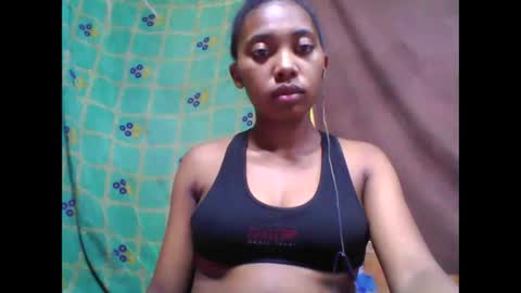 Snapshot of tahiriniah chatting on March 12, 2025, 6:22 pm tahiriniah online show from March 12, 2025, 6:22 pm