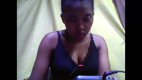 Snapshot of tahiriniah chatting on September 10, 2025, 7:36 pm tahiriniah online show from September 10, 2025, 7:36 pm