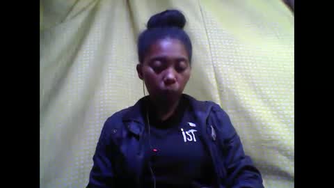 Snapshot of tahiriniah chatting on September 13, 2025, 8:25 am tahiriniah online show from September 13, 2025, 8:25 am