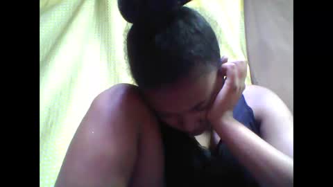 Snapshot of tahiriniah chatting on September 29, 2025, 6:35 pm tahiriniah online show from September 29, 2025, 6:35 pm