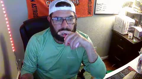 TaintNuzzler online show from September 28, 2025, 8:20 am