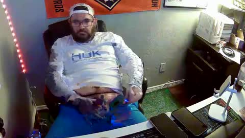 TaintNuzzler online show from October 5, 2025, 8:12 am