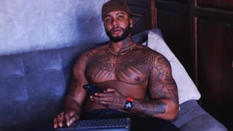 Tairon Tucke online show from January 31, 2025, 9:59 pm