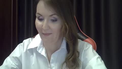 taisialucky77 online show from October 21, 2025, 5:24 pm