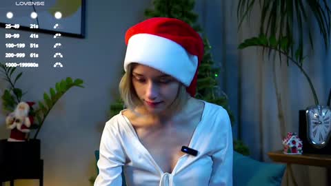 Mia online show from December 16, 2024, 1:31 am