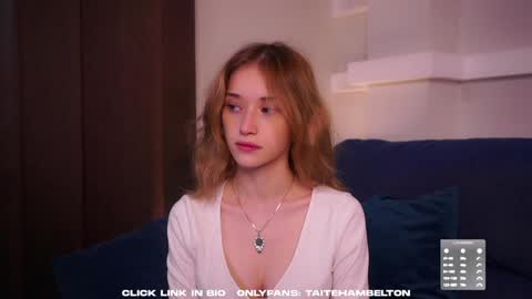 Mia online show from September 29, 2025, 2:06 am