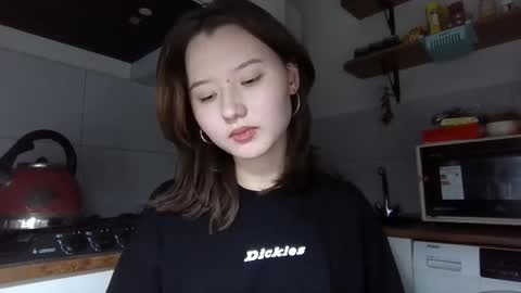 Snapshot of tajuanadelfelder chatting on November 23, 2025, 3:45 pm Lily online show from November 23, 2025, 3:45 pm