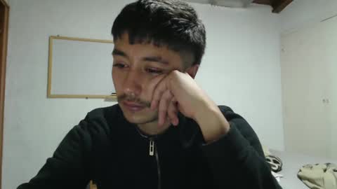 talhi_ online show from January 1, 2025, 9:17 am