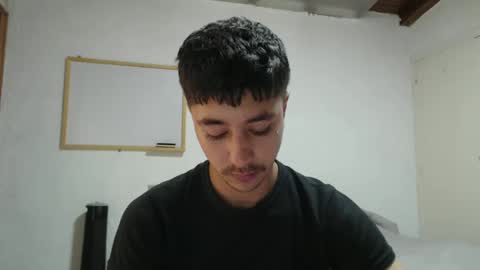 talhi_ online show from January 2, 2025, 1:19 pm