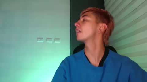 talhi_ online show from February 9, 2025, 11:57 pm