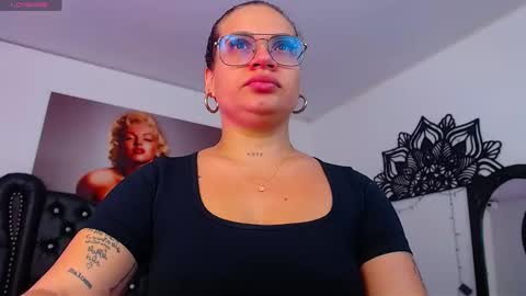 taliana36 online show from October 16, 2025, 12:17 pm