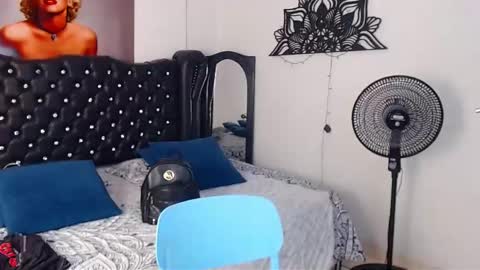 taliana36 online show from November 7, 2025, 12:16 pm