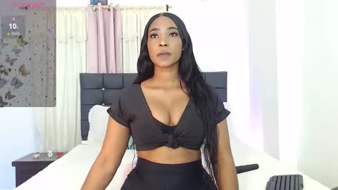 taliana  modelo independiente online show from December 2, 2025, 1:55 am