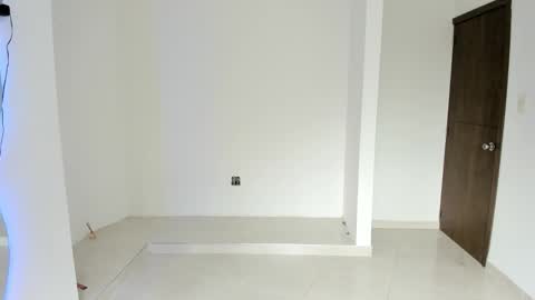 talianasweet03 online show from October 17, 2025, 7:05 pm