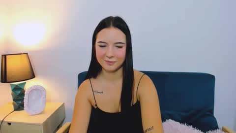 taliasensitive online show from November 3, 2025, 6:53 pm