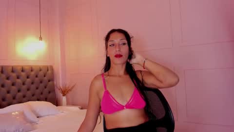 tall_hotgirl online show from November 5, 2025, 7:47 pm