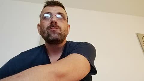 Snapshot of tallboy77eu chatting on February 2, 2025, 3:10 am Aligator online show from February 2, 2025, 3:10 am