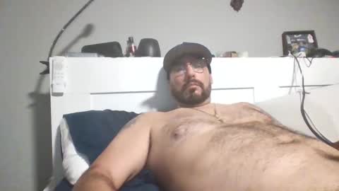 talllatino310 online show from October 9, 2025, 4:43 am