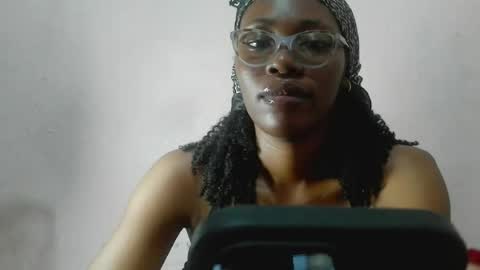 Snapshot of tallnsexydee chatting on July 8, 2026, 8:30 am tallnsexydee online show from July 8, 2026, 8:30 am