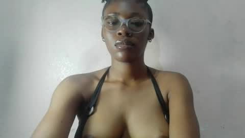 Snapshot of tallnsexydee chatting on July 16, 2026, 8:20 am tallnsexydee online show from July 16, 2026, 8:20 am