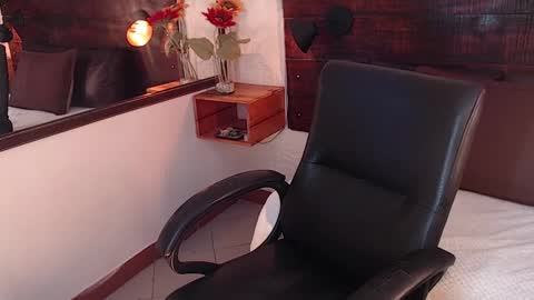    online show from January 31, 2025, 10:10 pm